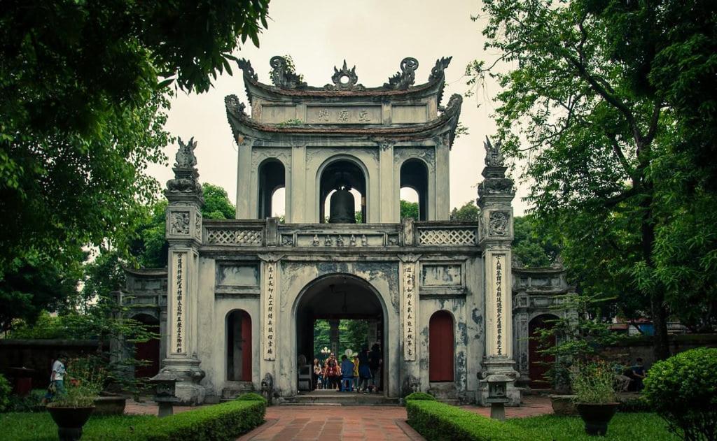 Hoang Cuong Hotel 15 Nguyen Thai Hoc - Hanoi — Photos 2